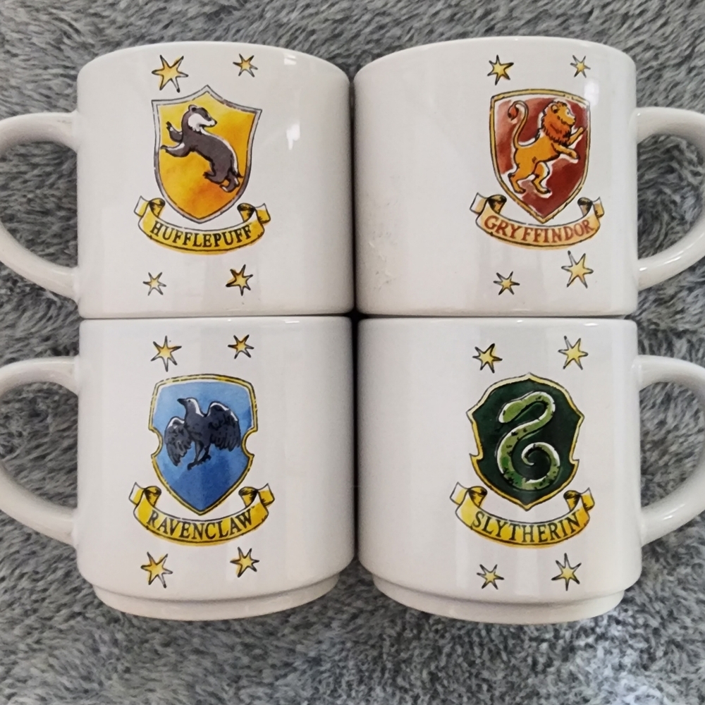 HARRY POTTER coffe cups.
